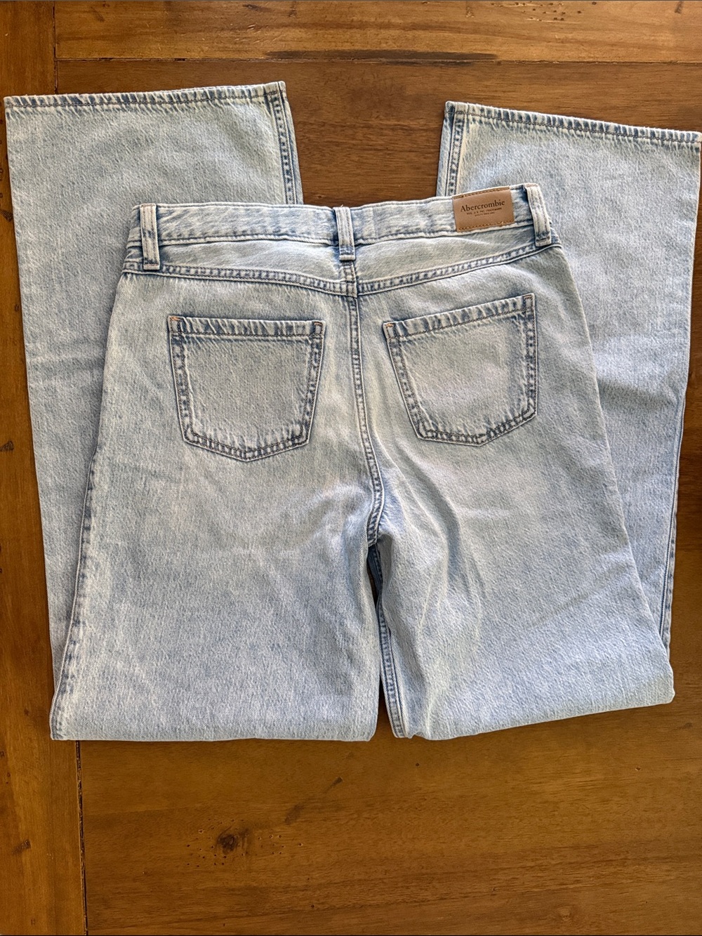 Abercrombie high rise ultra wide leg jean 15/16 long - Picture 4 of 4